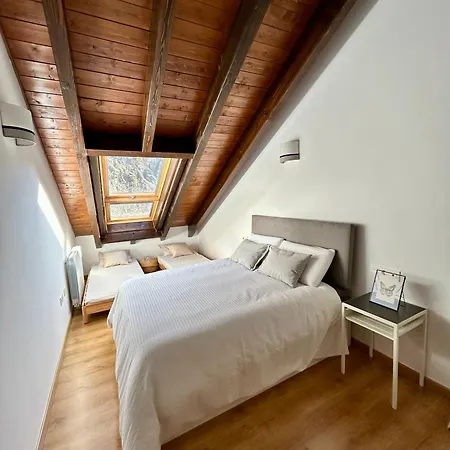 Refugio Vistaferrata Apartment Escarrilla