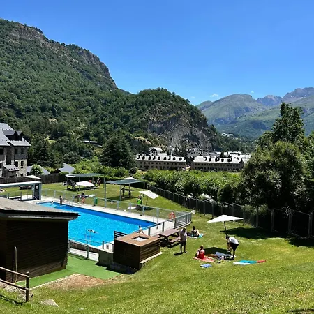 Mirador Al Pirineo * אסקרילה